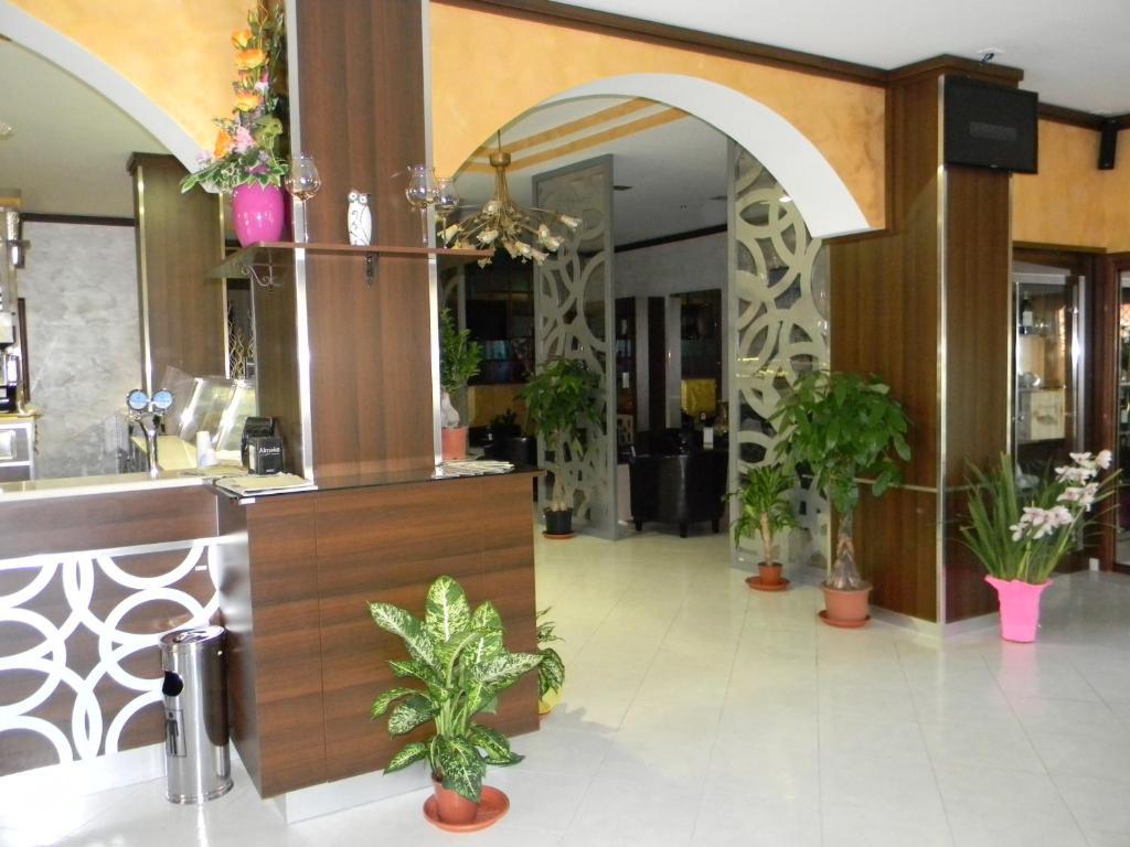 Hotel Mi.Ro. กาซัลนูโอโว ดี นาโปลี ภายนอก รูปภาพ